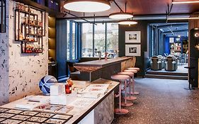 TRIBE Paris Batignolles